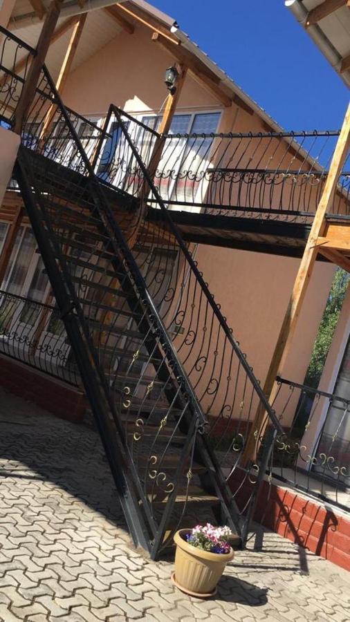 מלון בוסטרי Гостевой Дом Байтик מראה חיצוני תמונה